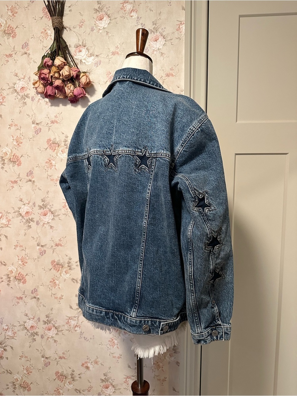 Rails Star Denim Jacket Grove Boyfriend Fit Medium Distressed Boho Western M - Picture 4 of 14